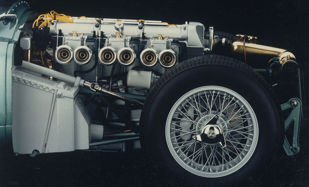 1:10 scale - Aston Martin DBR2/1