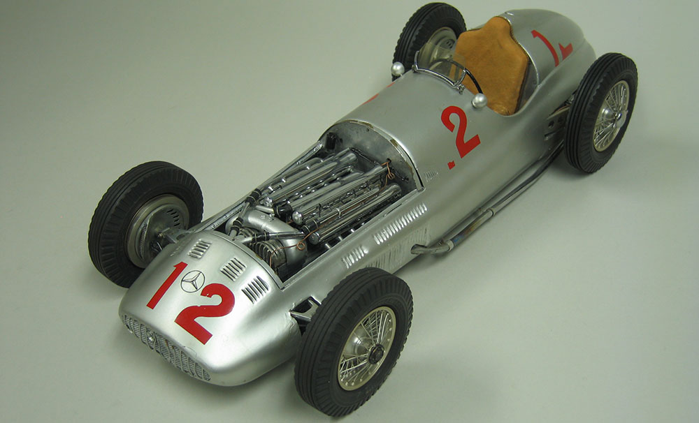 1:10 scale - Mercedes-Benz W163