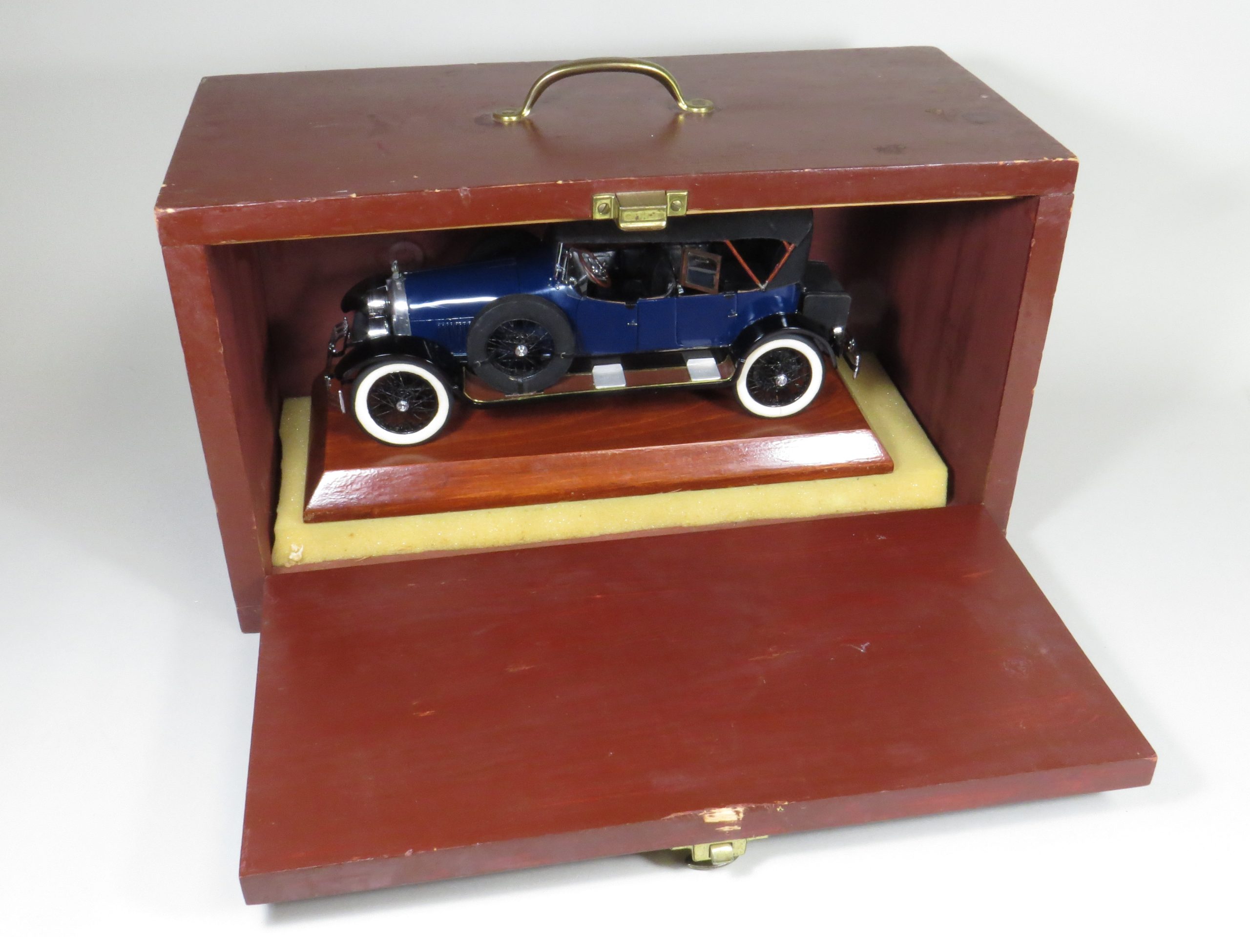 1:16 scale - 1922 Marmon Model 34 Speedster