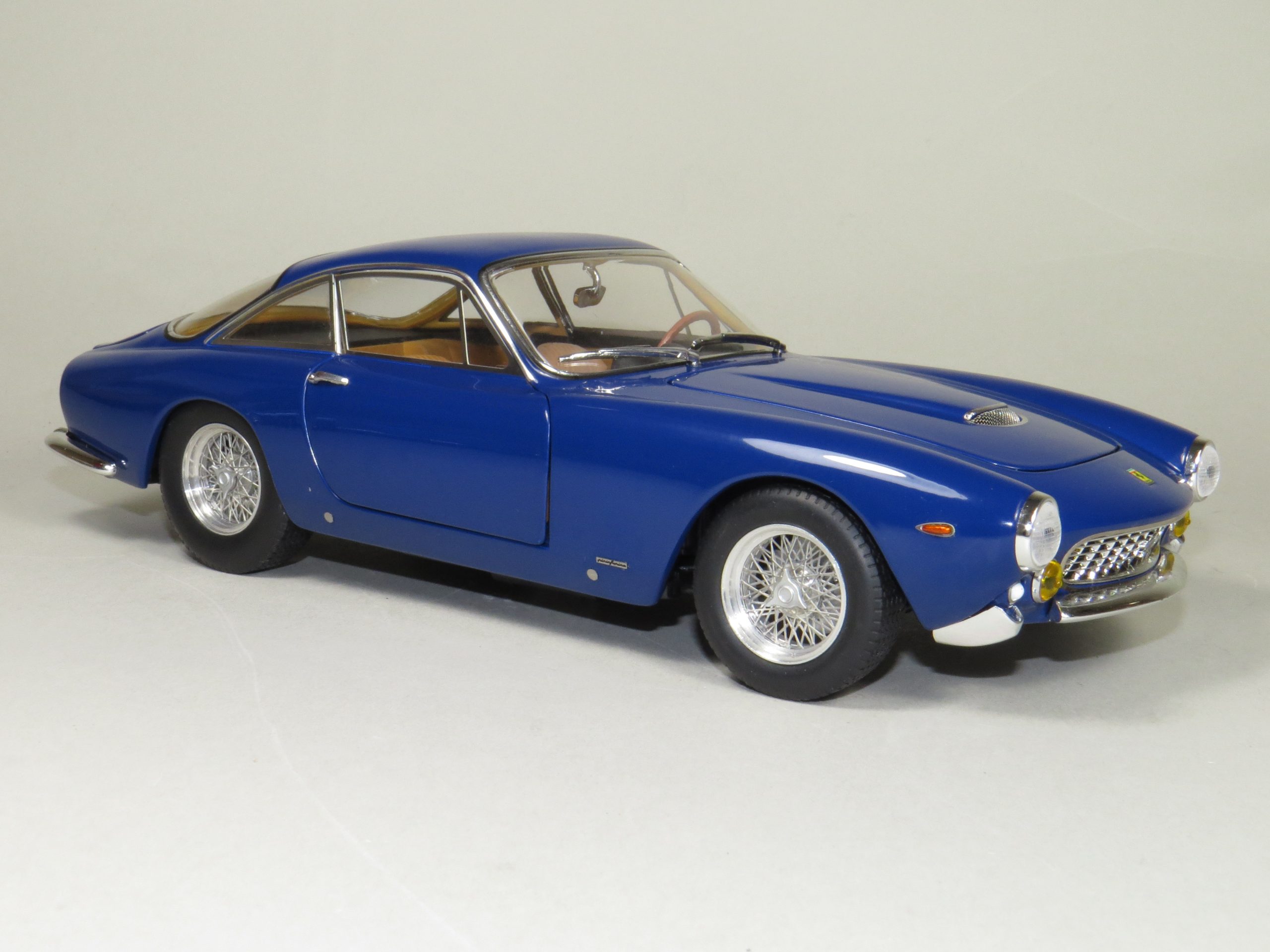 1:18 Ferrari 250 GT Lusso