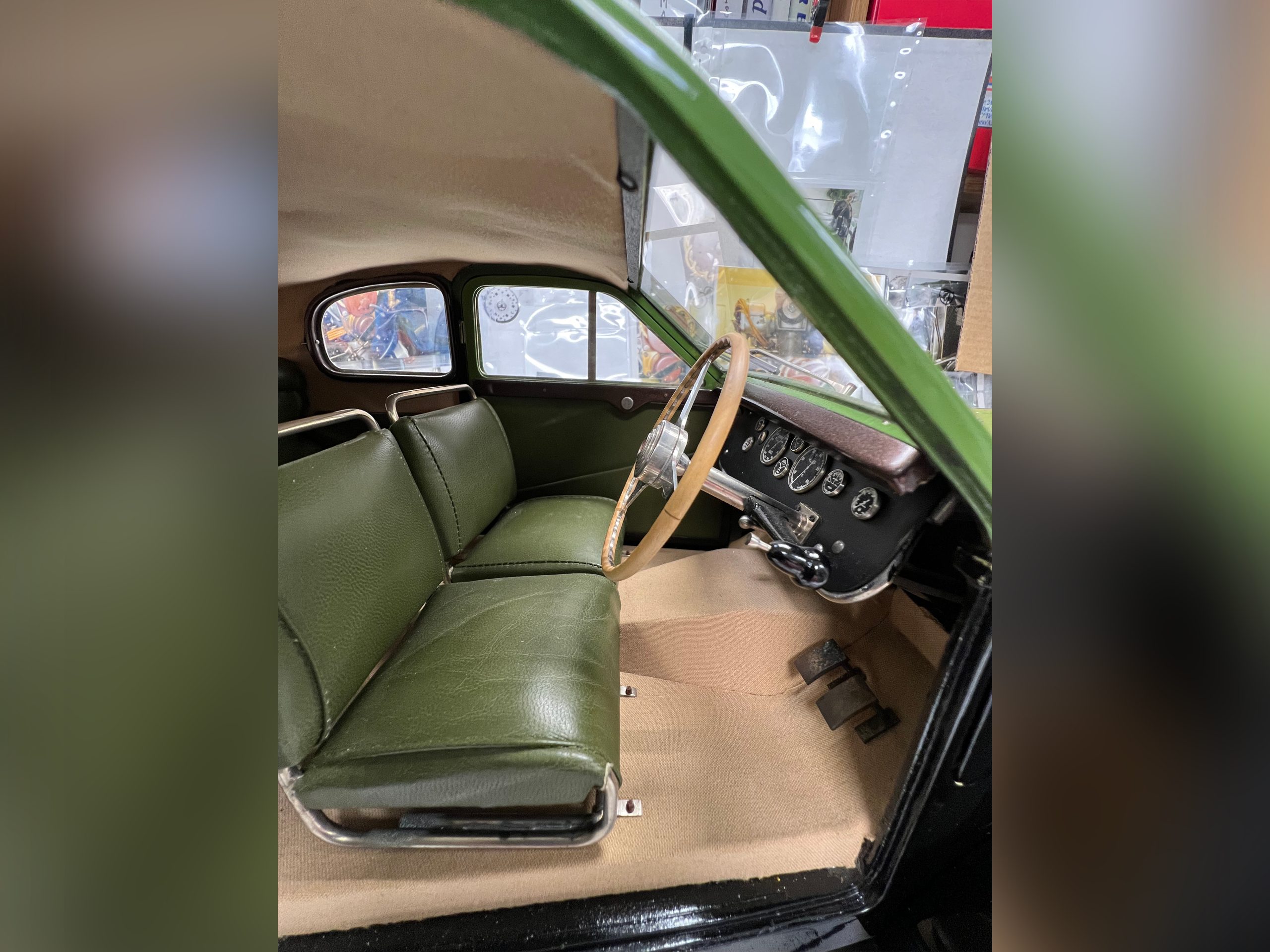 1:8 scale - Bugatti Type 57C