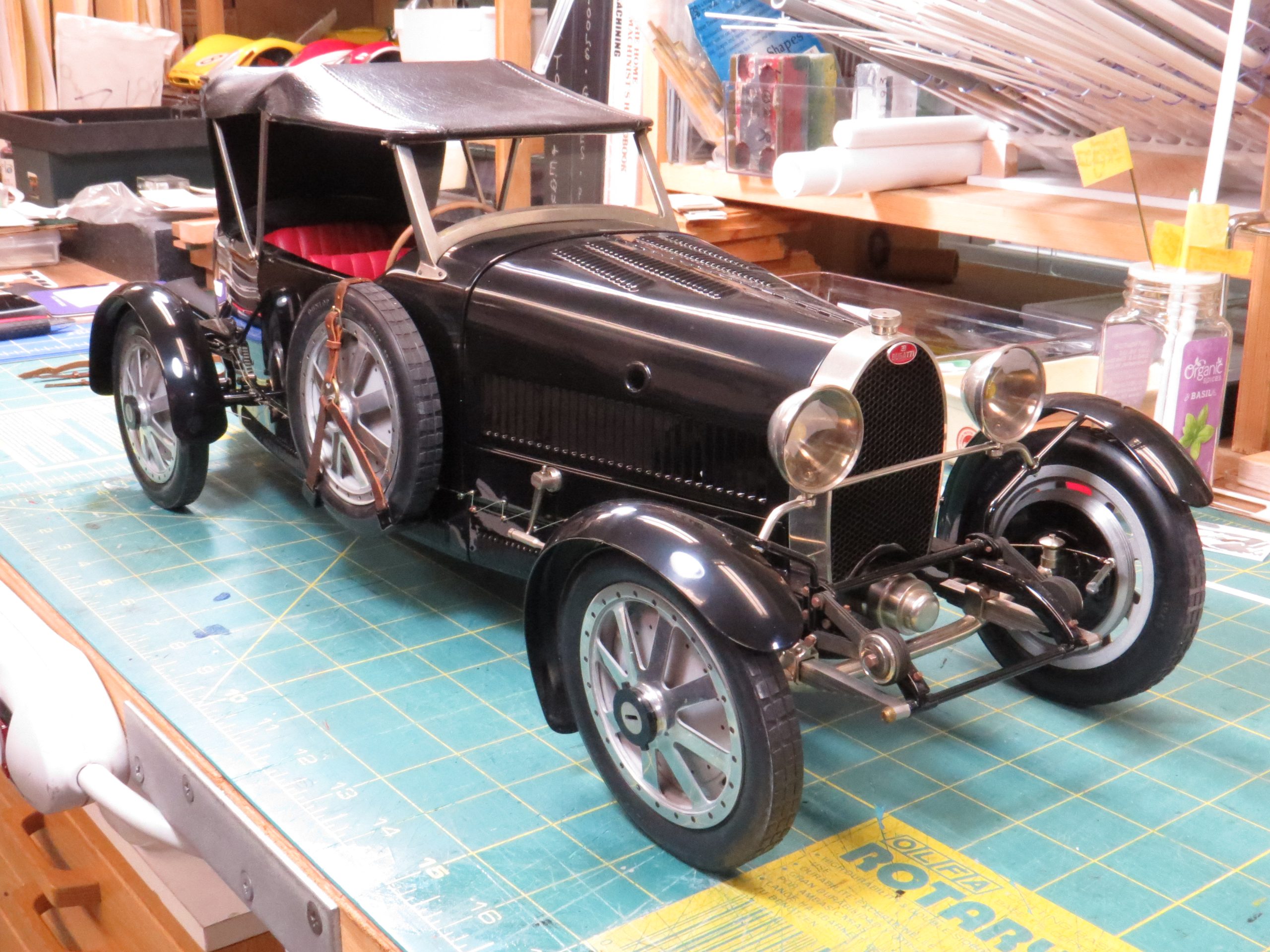 1:8 scale - Bugatti Type 43