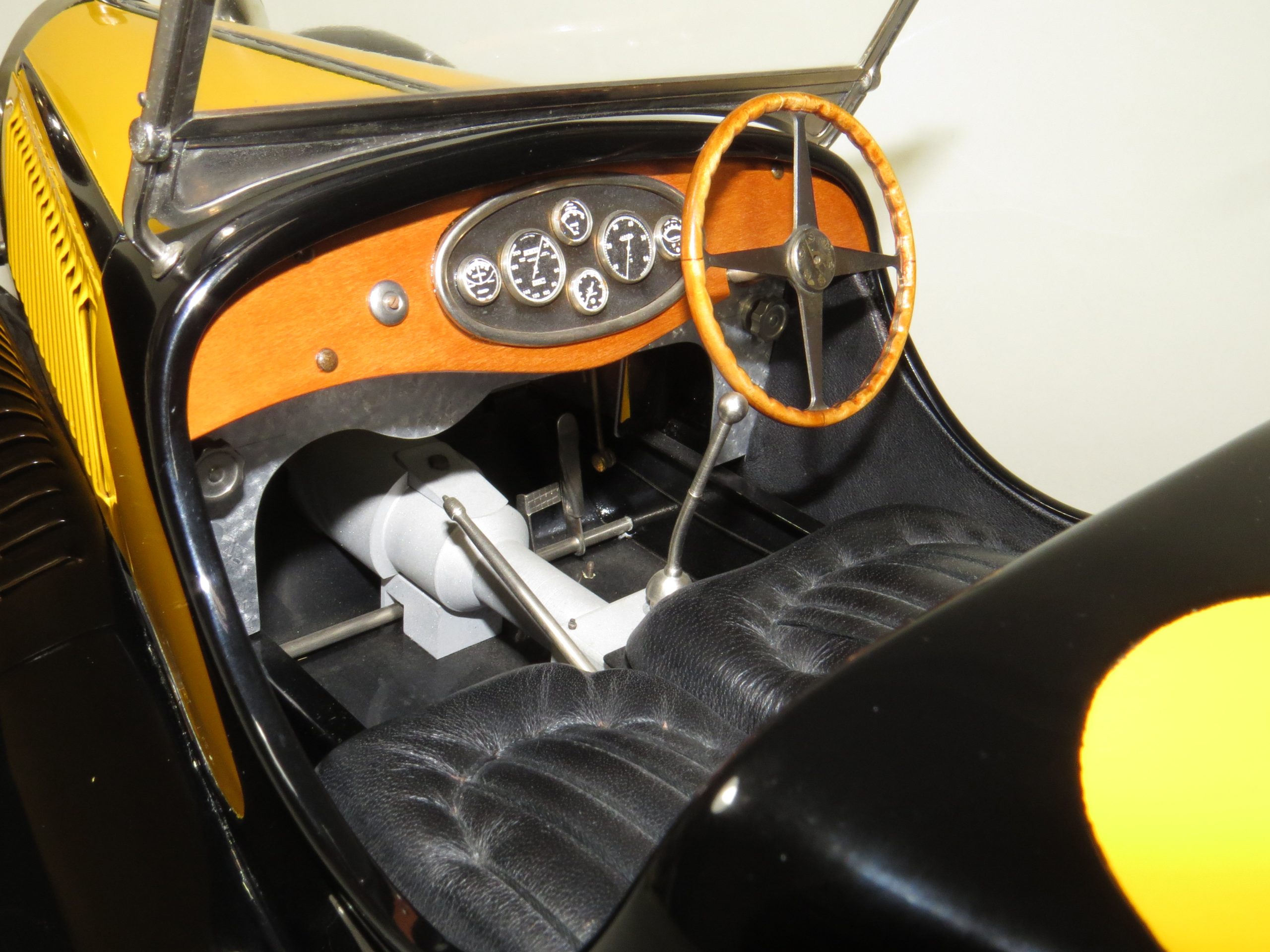 1:8 scale - Bugatti Type 55 Roadster